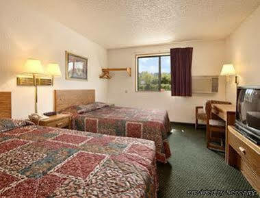 Motel Super 8 By Wyndham